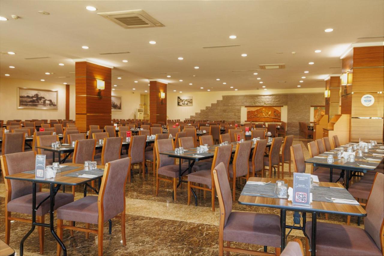 Hotel Ramada By Wyndham Cappadocia à Ortahisar Extérieur photo